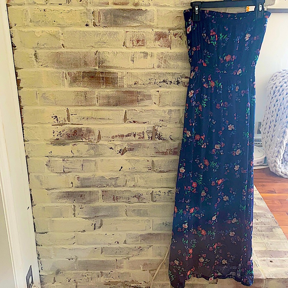 Hollister Strapless summer dress